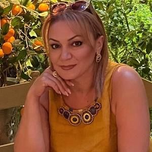 Meet your Posher, Анна